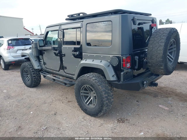 2017 JEEP WRANGLER UNLIMITED 1C4BJWDG3HL596926 Photo 2