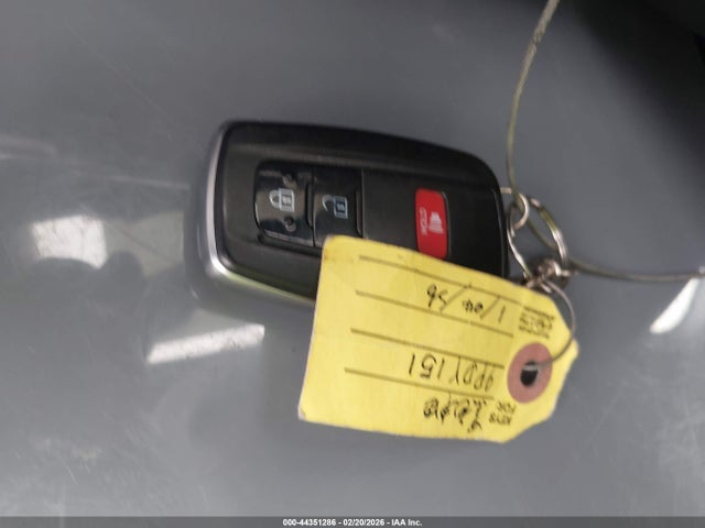 JTDKARFU2L3108904 Toyota Prius Le