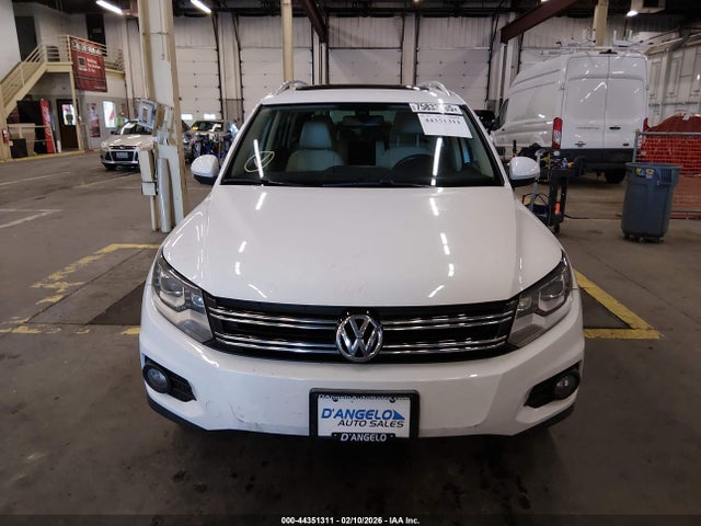 2012 Volkswagen Tiguan Sel მანქანა იყიდება აუქციონზე, vin: WVGAV7AX4CW552141, აუქციონის ნომერი: 44351311