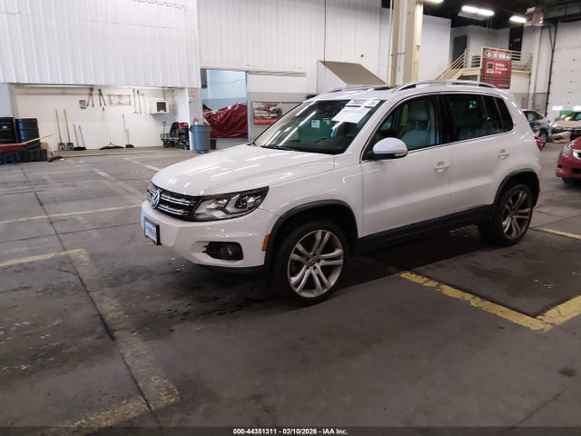 2012 Volkswagen Tiguan Sel მანქანა იყიდება აუქციონზე, vin: WVGAV7AX4CW552141, აუქციონის ნომერი: 44351311