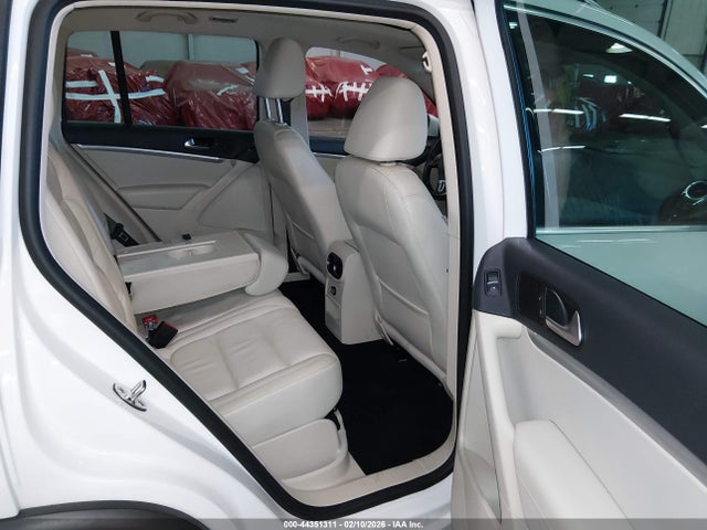 2012 Volkswagen Tiguan Sel მანქანა იყიდება აუქციონზე, vin: WVGAV7AX4CW552141, აუქციონის ნომერი: 44351311