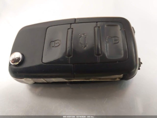 44351326 :رقم المزاد ، WVWDA71K38W107673 vin ، 2008 Volkswagen Rabbit S مزاد بيع