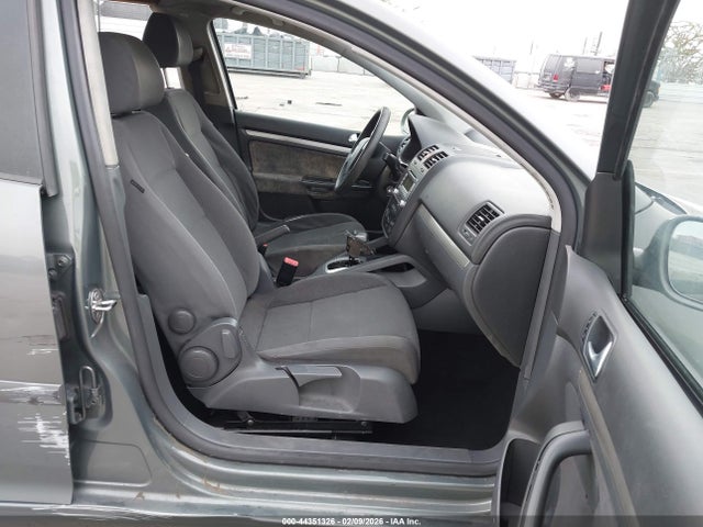 44351326 :رقم المزاد ، WVWDA71K38W107673 vin ، 2008 Volkswagen Rabbit S مزاد بيع
