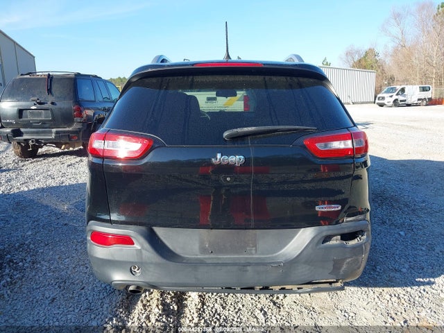 1C4PJLCB2JD537456 Jeep Cherokee Latitude Fwd