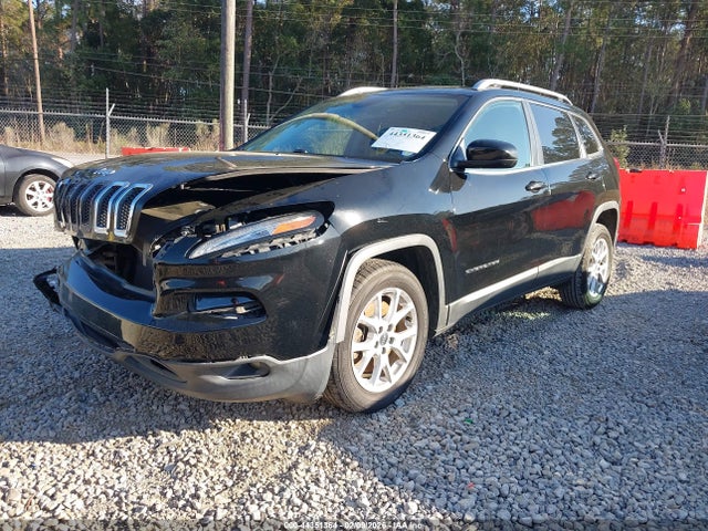 1C4PJLCB2JD537456 Jeep Cherokee Latitude Fwd