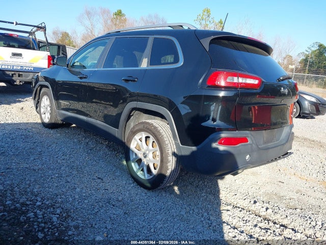 1C4PJLCB2JD537456 Jeep Cherokee Latitude Fwd