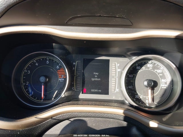 1C4PJLCB2JD537456 Jeep Cherokee Latitude Fwd
