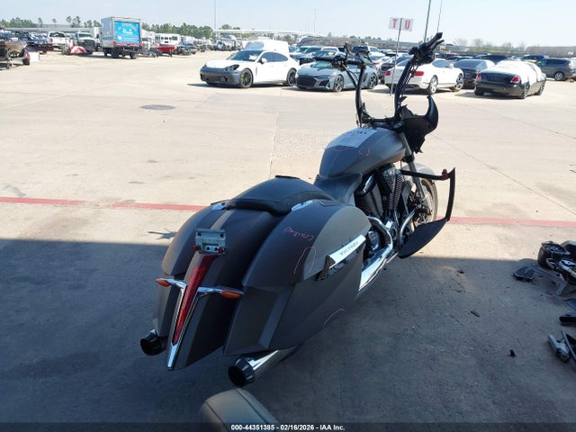 Victory Motorcycles Cross Country 2014 5VPDW36N7E3037512 Image 4