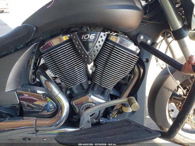 Victory Motorcycles Cross Country 2014 5VPDW36N7E3037512 Image 8