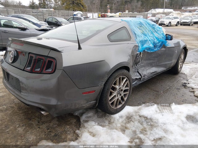 1ZVBP8AM7E5218433 Ford Mustang V6 Premium