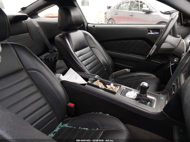 1ZVBP8AM7E5218433 Ford Mustang V6 Premium