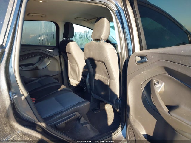1FMCU0GD0JUA75412 Ford ESCAPE SE