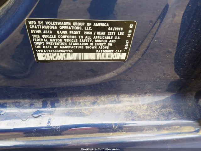 1VWAT7A35GC047785 Volkswagen Passat 1.8t R-line