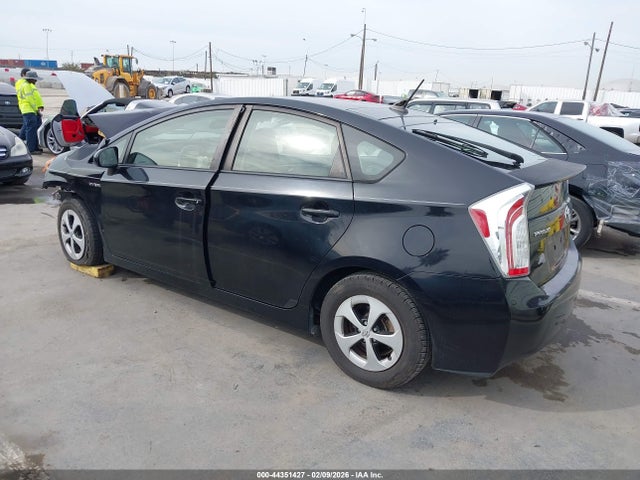 Toyota Prius Four 2014 JTDKN3DU7E1751414 Image 3