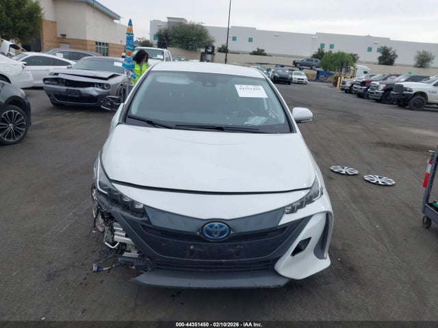 JTDKAMFP9N3212483 Toyota Prius Prime Xle