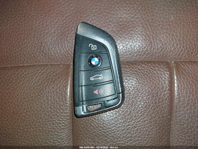 2016 BMW X5 5UXKR0C59G0S91063 Photo 10