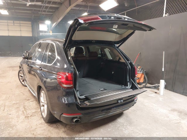 2016 BMW X5 5UXKR0C59G0S91063 Photo 2