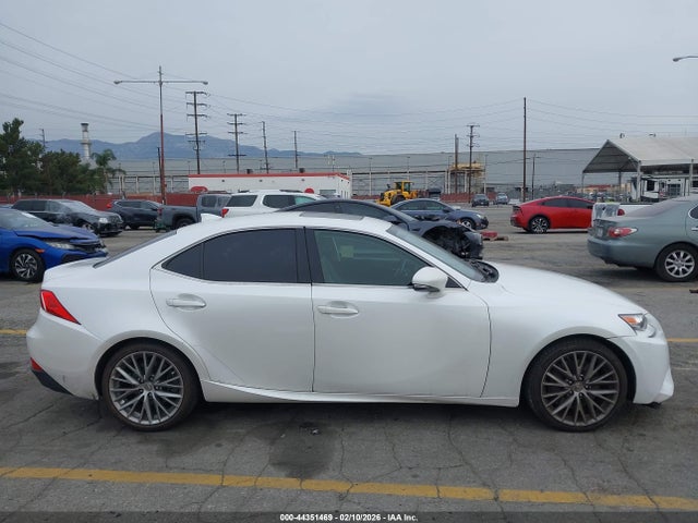 Lexus IS 200T 2016 JTHBA1D26G5014410 Image 14