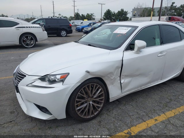 Lexus IS 200T 2016 JTHBA1D26G5014410 Image 18