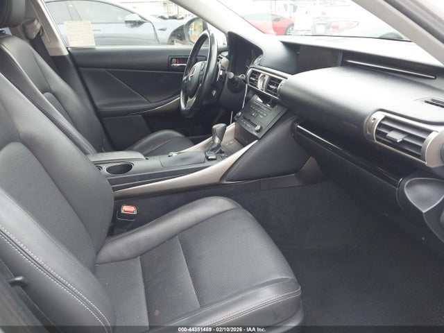 Lexus IS 200T 2016 JTHBA1D26G5014410 Image 5