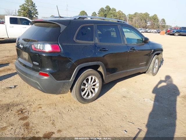 1C4PJLCB0LD586450 Jeep Cherokee Latitude Fwd