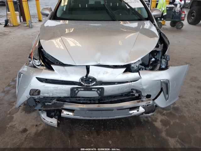 JTDL9MFU4M3025802 Toyota Prius Le Awd-e