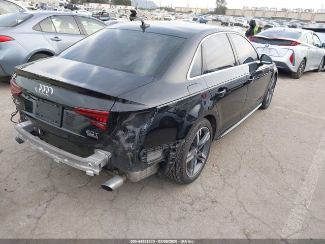 2018 AUDI A4 WAUENAF46JA108638 Photo 3