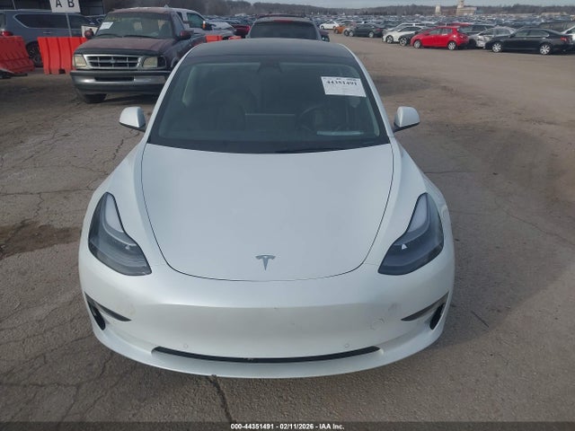 Продаж на аукціоні авто 2022 Tesla Model 3 Rear-wheel Drive, vin: 5YJ3E1EA5NF334071, номер лоту: 44351491