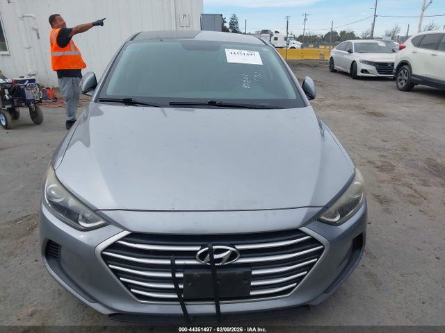 5NPD84LF0HH025626 Hyundai ELANTRA SE