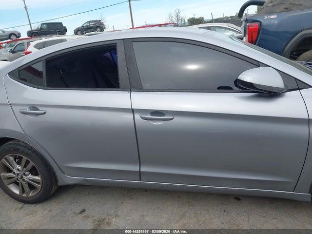5NPD84LF0HH025626 Hyundai ELANTRA SE