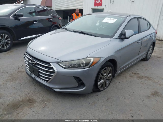 5NPD84LF0HH025626 Hyundai ELANTRA SE