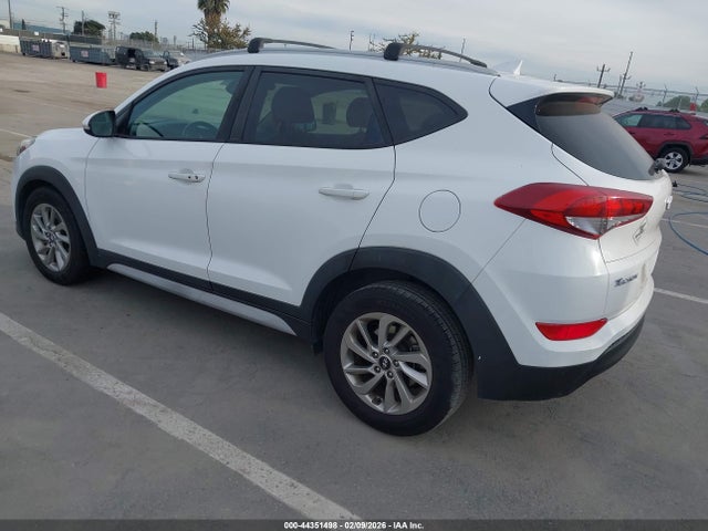 KM8J33A4XHU512606 Hyundai Tucson Se Plus