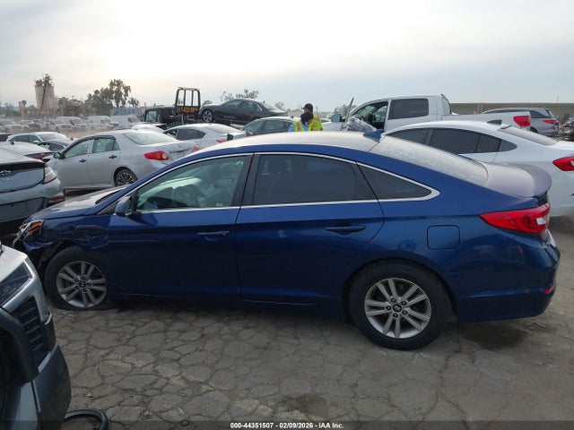 Hyundai SONATA SE 2015 5NPE24AF5FH231630 Image 14