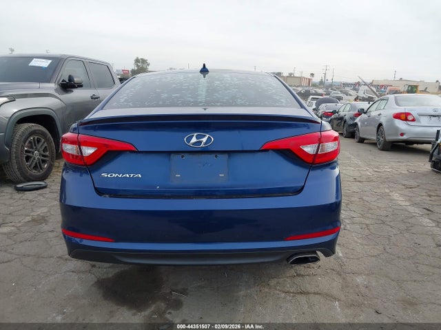 Hyundai SONATA SE 2015 5NPE24AF5FH231630 Image 16