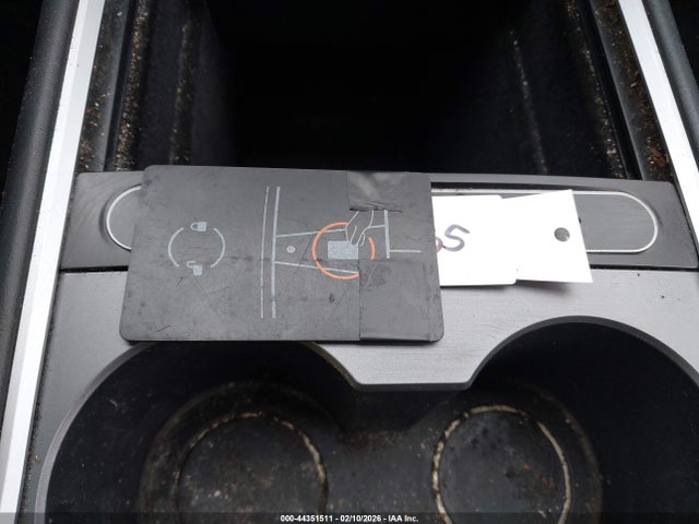44351511 :رقم المزاد ، 5YJ3E1EB9NF258735 vin ، 2022 Tesla Model 3 Long Range Dual Motor All-wheel Drive مزاد بيع