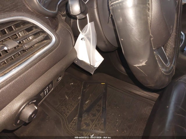Aukcja sprzedaży 2015 Chrysler 200 C, vin: 1C3CCCCB0FN576142, numer aukcji: 44351512