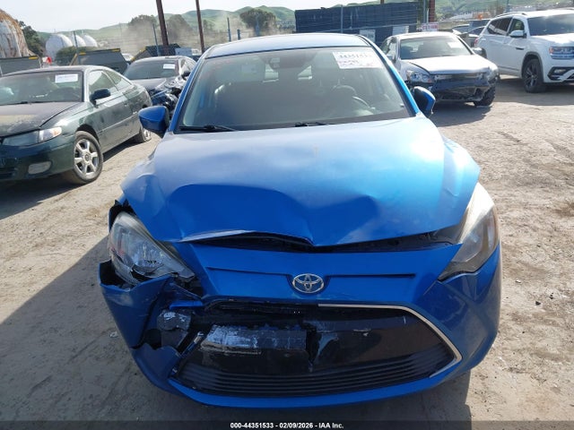 3MYDLBYV4JY300265 Toyota YARIS IA