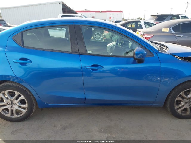 3MYDLBYV4JY300265 Toyota YARIS IA