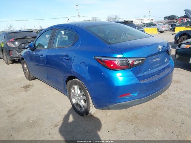 3MYDLBYV4JY300265 Toyota YARIS IA