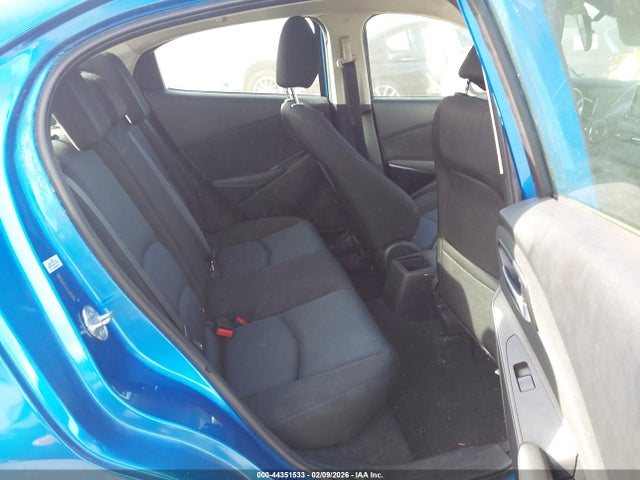 3MYDLBYV4JY300265 Toyota YARIS IA