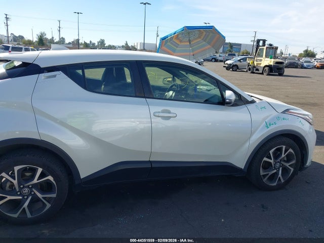 JTNKHMBX7M1102202 Toyota C-HR XLE