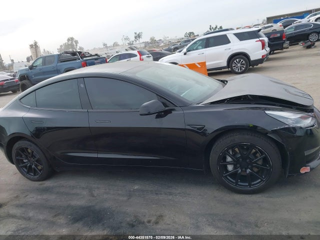 Продажа на аукционе авто 2019 Tesla Model 3 Long Range/mid Range/standard Range/standard Range Plus, vin: 5YJ3E1EA8KF402648, номер лота: 44351570