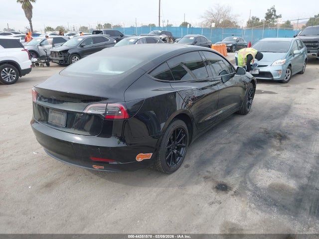 2019 TESLA MODEL 3 5YJ3E1EA8KF402648 Photo 3