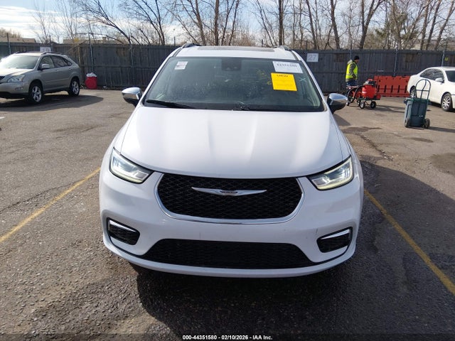 Chrysler Pacifica Limited 2023 2C4RC1GG7PR530876 Image 12