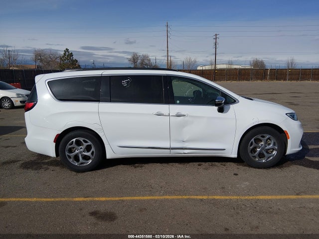 Chrysler Pacifica Limited 2023 2C4RC1GG7PR530876 Image 13