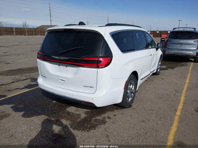 2023 CHRYSLER PACIFICA 2C4RC1GG7PR530876 Photo 3