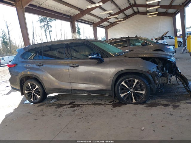 5TDLZRBH9MS127620 Toyota Highlander Xse