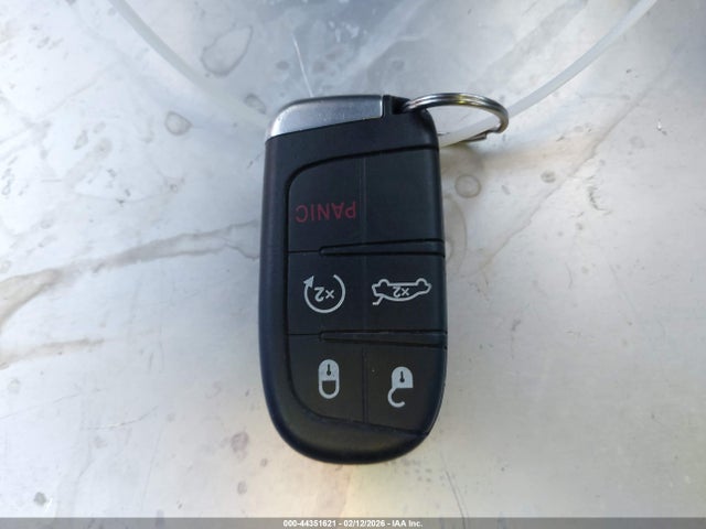Продажа на аукционе авто 2013 Chrysler 300 Motown, vin: 2C3CCAAGXDH515177, номер лота: 44351621