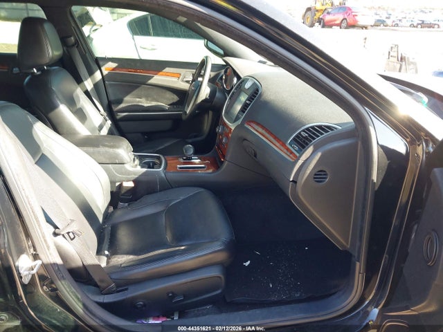 Продажа на аукционе авто 2013 Chrysler 300 Motown, vin: 2C3CCAAGXDH515177, номер лота: 44351621