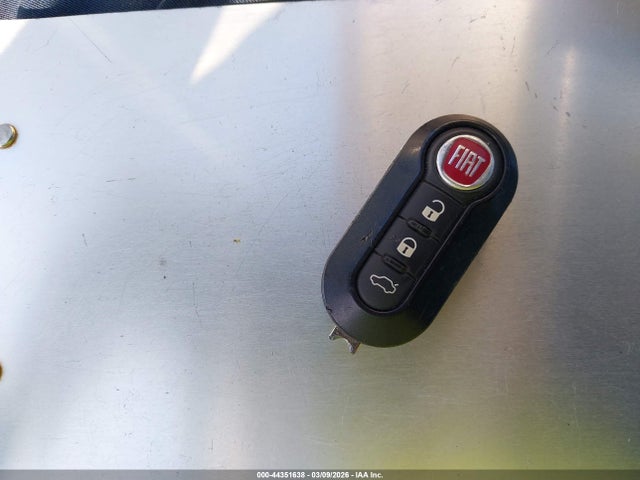 2015 FIAT 500 3C3CFFBRXFT616010 Photo 10
